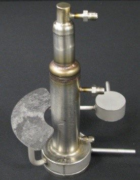 Figure 1. Dual Condenser Variable Conductance Heat Pipe (VCHP) provides backup cooling for a radio-isotope Stirling System