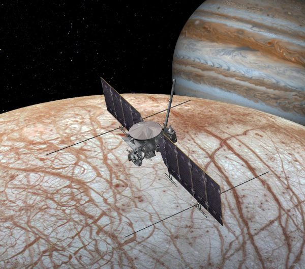 Artist's rendering of Europa clipper. Credit NASA/JPL Caltech