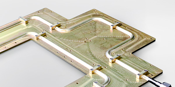 Advanced liquid cold plate architectures and pumped two-phase loop systems that rapidly absorb and remove heat spikes